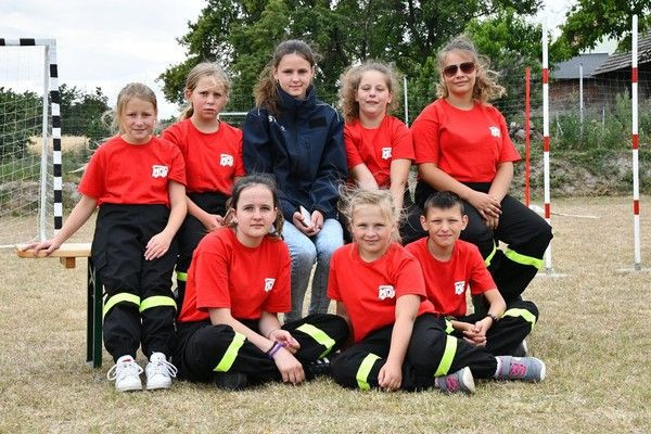 10 yıldır sadece kız bebek doğan köyde ilk kez erkek bebek doğdu! Anne ve bebek hediyeye boğuldu - Resim: 3