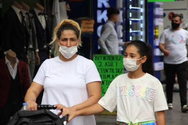 Diyarbakır'da yasağa rağmen maske takılmıyor - Resim: 1