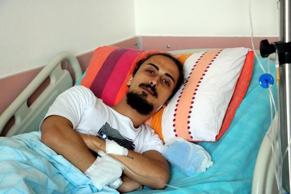 Zonguldak'ta akılalmaz olay! 'Bana da bir şarkı çal' diyerek tıp öğrencisini bu hale getirdiler - Resim: 3