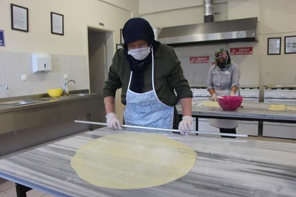 Samsun'da öğretmenler yapıyor kilosunu 55 liradan satıyorlar! - Resim: 1