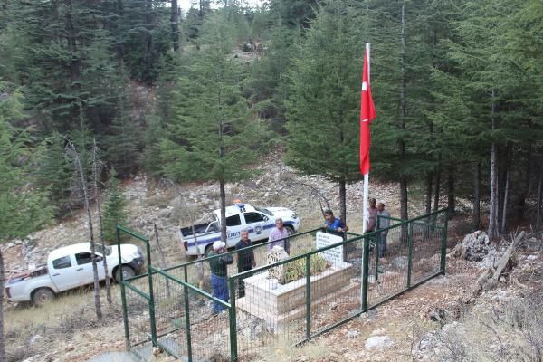 Türkiye'nin ilk şehit kadın pilotu olmuştu! İkinci mezarı yapıldı - Resim: 3