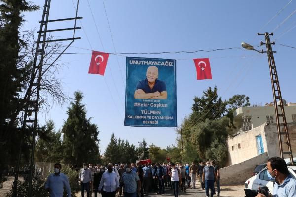 Bekir Coşkun Şanlıurfa'da son yolculuğuna uğurlandı! Cenazede o detay dikkat çekti - Resim: 2