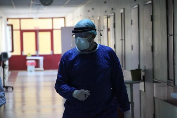 Sevindiren haber geldi! Diyarbakır'da vaka sayıları düşmeye başladı - Resim: 4