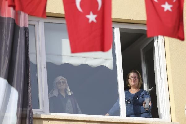 Atatürk'ün Ankara'ya gelişinin 101'inci yılı kutlandı! Vatandaşlar balkonlardan katıldı - Resim: 3