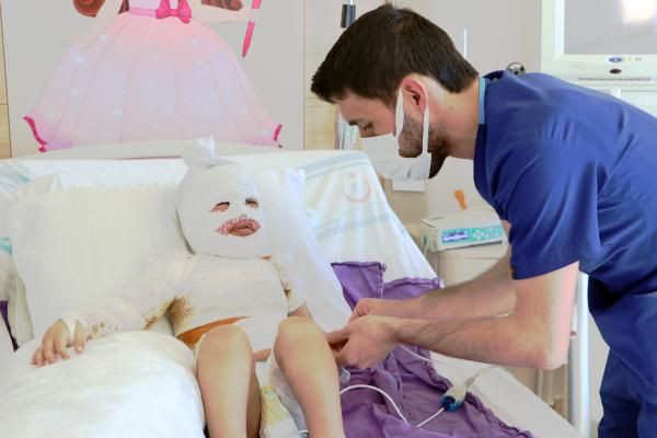 Konuşamıyor sadece ağlıyor! Kars'ta feci olay sonrası mumyaya döndü - Resim: 2