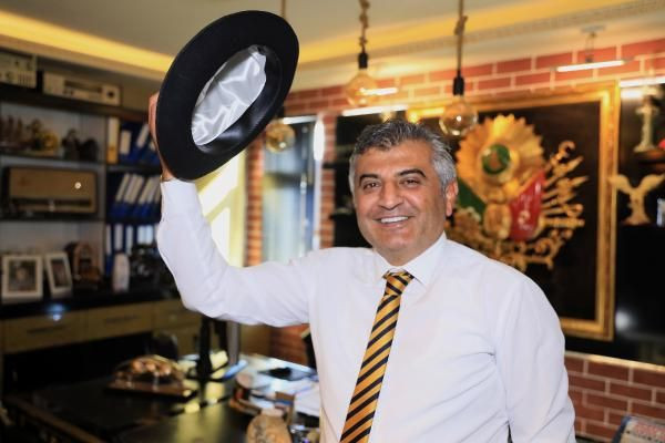 Süleyman Demirel'in şapkasını haczettirdi şimdi de satıyor - Resim: 1