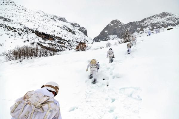 Tunceli'de terörü yok etme mücadelesi sürüyor! 600 terörist sayısı 20'lere düştü - Resim: 4