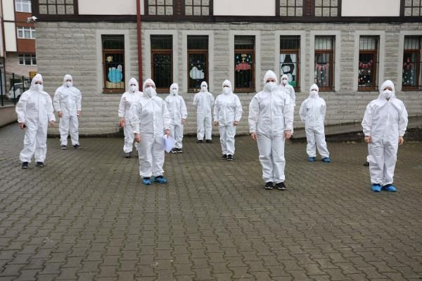 Vali bir kez daha uyardı! Vakaların patladığı Rize'de virüsün yayılma nedeni 'yöreye özgü hareketlilik' - Resim: 2