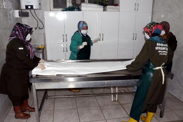 'Kocam 1 hafta kapıda bekledi' deyip anlattı! Antalya'da kadınların işini duyan korkuyor - Resim: 4