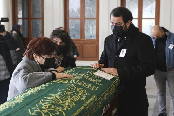 Karahan Çantay'ın cenazesinde gözyaşları sel oldu kardeşi isyan etti: Vefat etmeden önceki akşam... - Resim: 4