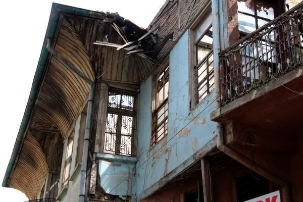 Şener Şen'in ilk yuvası içler acısı halde! Adana'da esnaf diken üstünde - Resim: 3