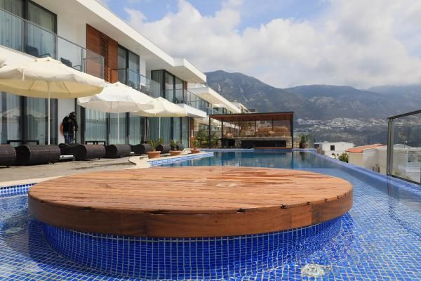 Haftalığı 50 bin liraya koronavirüsten uzak tatil! Kaş'ta doluluk 70'e ulaştı yaza yer bulmak imkansız - Resim: 2