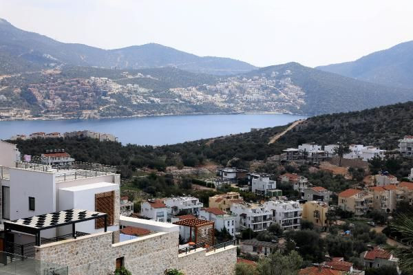 Haftalığı 50 bin liraya koronavirüsten uzak tatil! Kaş'ta doluluk 70'e ulaştı yaza yer bulmak imkansız - Resim: 4