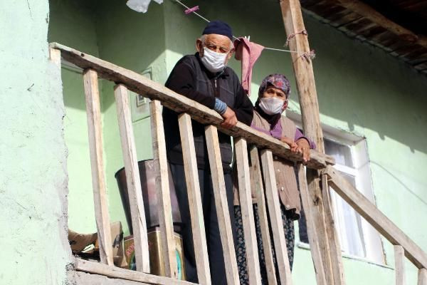 Tokat'tan pes dedirten haber! Karantinadaki yaşlı çifti 'doktorum' diye dolandırdılar - Resim: 1