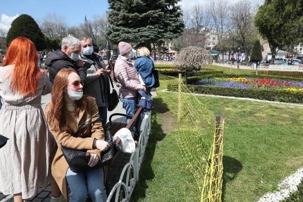 İstanbul turistlere kaldı! Onlar da ne önlemlere uydu ne de maske taktı - Resim: 3