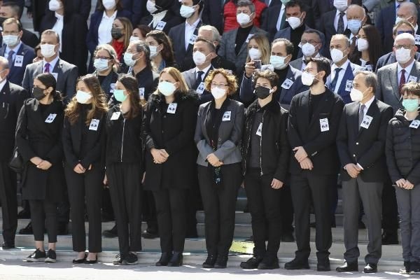 Yıldırım Akbulut'un cenazesine damga vuran kare! Cumhurbaşkanı Erdoğan, Kılıçdaroğlu'nu es geçti - Resim: 4