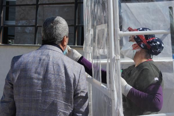 Türkiye'de bir ilk! Mobil PCR test aracı Kastamonu'da kullanılmaya başlandı - Resim: 2