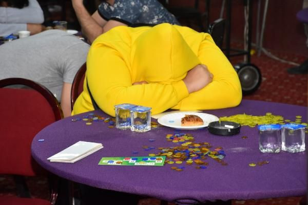 İzmir'de 'Sabri Abi' isimli baskında kumar oynayan 60 kişi yakalandı - Resim: 2