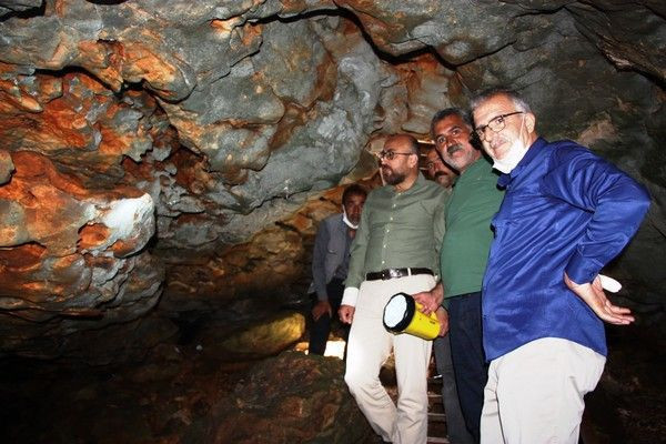 Diyarbakır'da yol yapımında ortaya çıktı! İçini görenler şaşkına döndü - Resim: 1