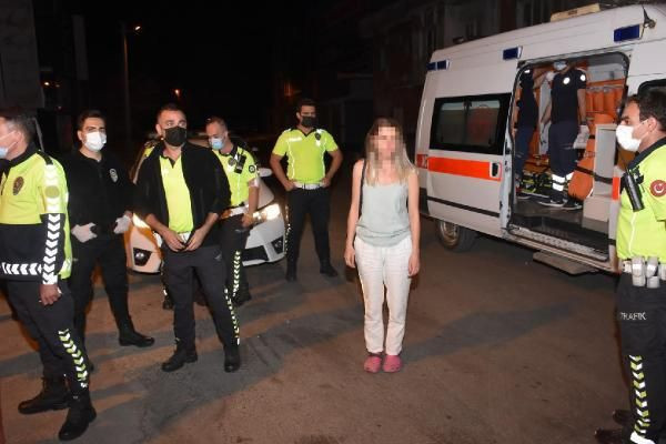 İzmir'de alkollü kadın sürücü polislerin üzerine araç sürdü! Kaza yapınca yakalandı - Resim: 3