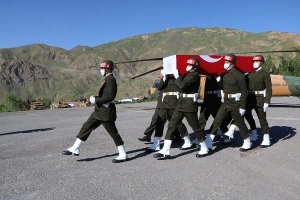 Pençe Yıldırım şehidi törenle baba ocağı Samsun'a gönderildi - Resim: 3