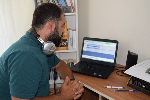 Elazığ'da ev ev gezip topluyor! Büyük heyecan yaşıyor: 50 yıl sonra karşı karşıya gelmek.. - Resim: 3