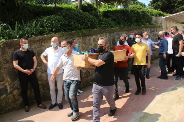 Rize'de lösemi hastası 6 yaşındaki Elisa, koronavirüse yenildi - Resim: 1