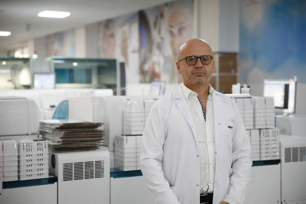 İstanbul'daki laboratuvarlarda 6 Eylül hazırlığı! Zorunlu PCR testi dönemi başlıyor - Resim: 1