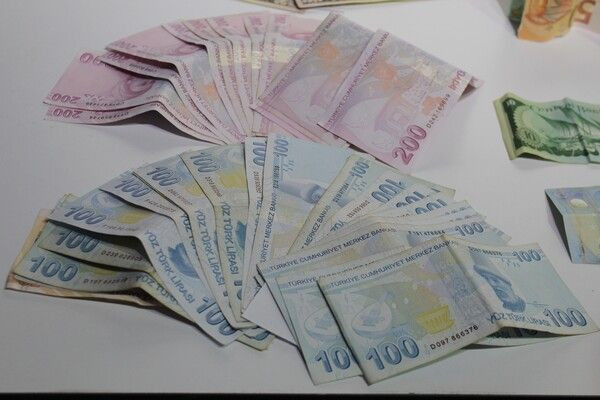 20 ilde 120 adrese operasyon yapıldı! Şifreli dilleri şok etti: Dolara 'benjamin', TL'ye ise... - Resim: 4