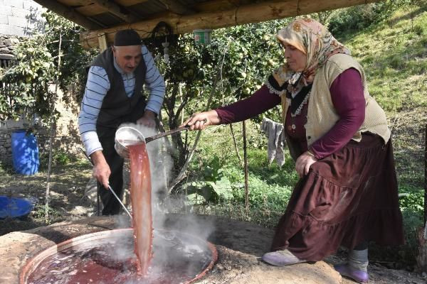 Bitlis'te 300 kilodan 35 kilo çıkıyor! Yapımı saatler sürüyor: Kilosu 50 TL - Resim: 1