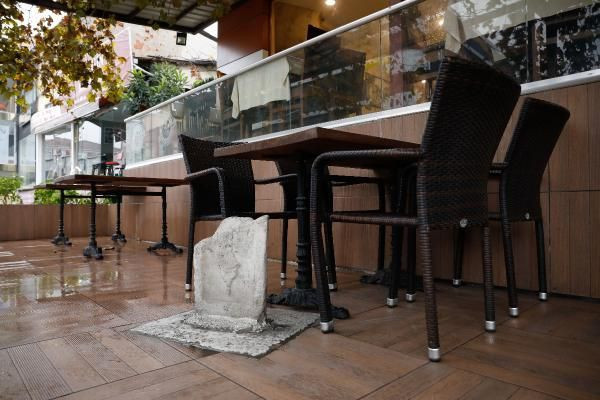 Belediye her yıl kontrole geliyor! İstanbul'da gören inanamadı: Mezar taşı sanıyorlar ama gerçek bambaşka - Resim: 4