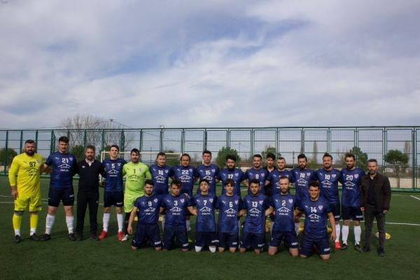 Bursa'da kırmızı kart gören futbolcu silahla rakip takımın soyunma odasını bastı - Resim: 2