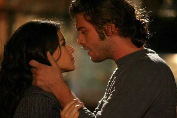 Setten ilk görüntüler geldi! Kıvanç Tatlıtuğ ve Beren Saat 12 yıl aradan sonra Şile'de buluştu - Resim: 3