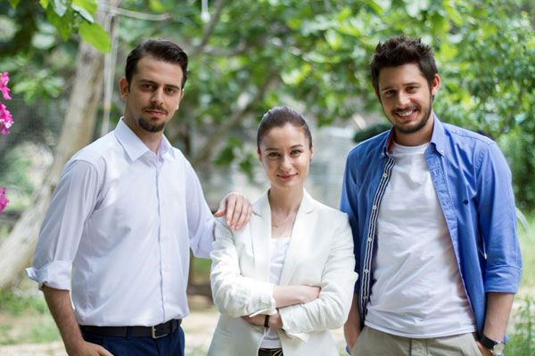 TRT'deki Baba Candır'ın yıldızı Özgün Karaman eşinden sessiz sedasız boşandı! - Resim: 1