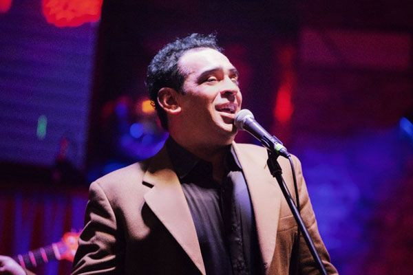 90'ların yıldızı yeminini bozdu! Şarkıcı Ege yıllar sonra sahnede - Resim: 2