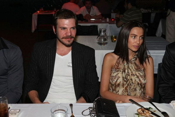 Tolga Karel'in eski eşi çırılçıplak plaja indi! Verdiği pozlarla kasıp kavurdu - Resim: 2