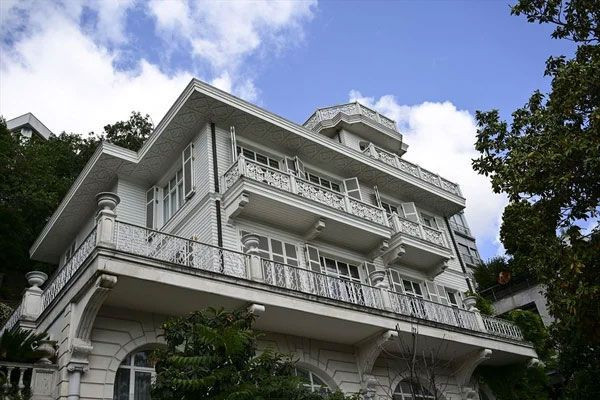 TMSF Koza-İpek Holding'e ait Bebek'teki yalıyı satışa çıkarmıştı! Yeni sahibi belli oldu, bakın ne kadara satıldı - Resim: 1