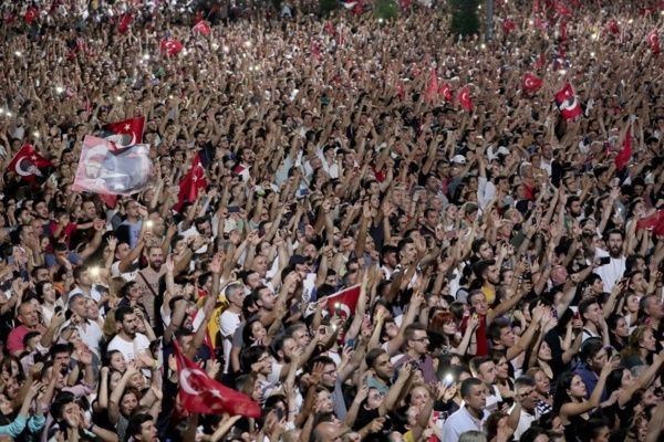 Yabancı basın İmamoğlu'nu yazdı! New York Times 'fırça' diye verdi - Resim: 6