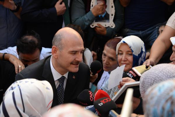 Süleyman Soylu Diyarbakır'da annelere destek verip HDP'yi suçladı - Resim: 2