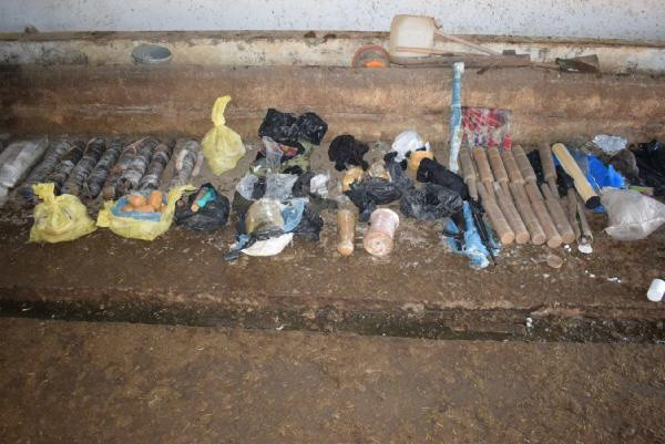 Diyarbakır'da PKK'ya büyük darbe! Cephaneliği ele geçirildi - Resim: 2