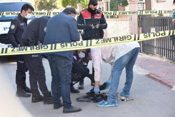 Antalya'da her yerde aranıyor! Yol ortasında yakılmış halde bulundu - Resim: 0