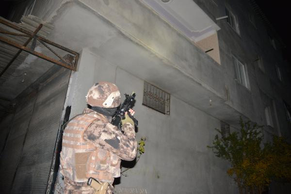 Adana'da hareketli saatler! DEAŞ'a yönelik operasyonda 4 şüpheli yakalandı - Resim: 0