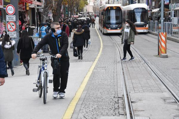 Eskişehir'de 10 günde 94 kişi ölmüştü! Tedbirler işe yaradı vakalar azaldı - Resim: 0