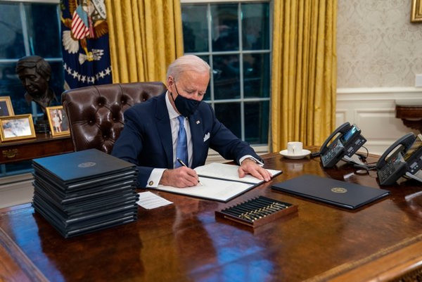 ABD'de Time dergisinin Joe Biden kapağı gündeme bomba gibi düştü - Resim: 1