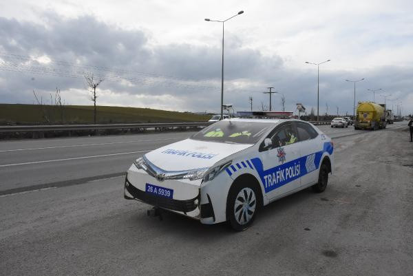 Trafikte bir ilk! Eskişehir'de yol kenarında gören bir daha bakıyor - Resim: 2