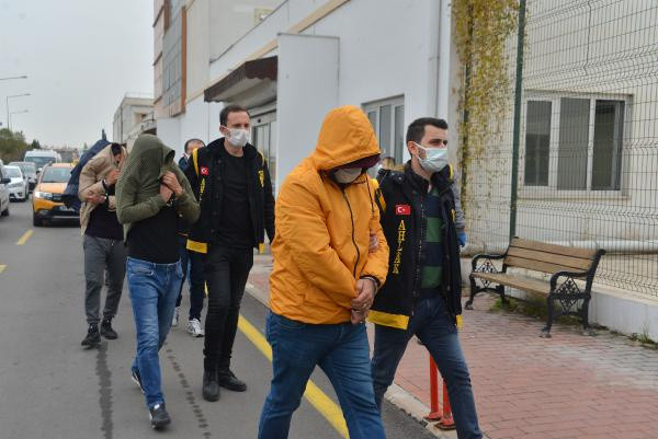 Adana'da evlilik için 'erkeklerle olmalısın' dedi! İstemeyince dehşeti yaşadı - Resim: 0
