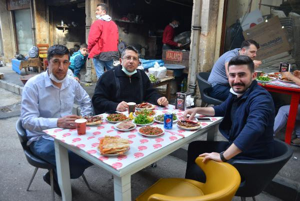 Adana'da yasak kalkınca soluğu orada aldılar! İl dışından gelenler de var - Resim: 1