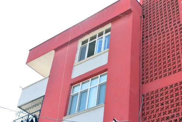 Adana'da eve girenler ekipler şok oldu! Yüzü havlu örtülüydü - Resim: 1