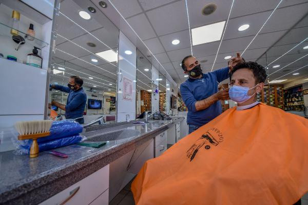 Böyle berber görülmedi! Antalya'da 500 tane yaptırdı gören şaştı kaldı - Resim: 1