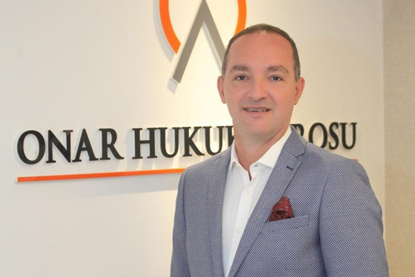 Covid-19 aşısı olmayan çalışanlar işten çıkartılabilir mi? Uzman isim açıkladı - Resim: 0